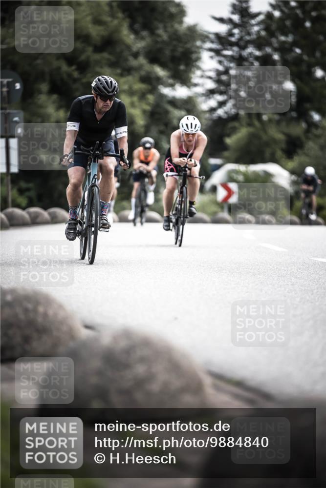 21.06.2026 - 29. Vierlanden-Triathlon H.Heesch http://msf.ph/oto/9884840 21.06.2026 10:36:39 Radfahren 51, 78, 99, 106, 177, 298 meine-sportfotos.de