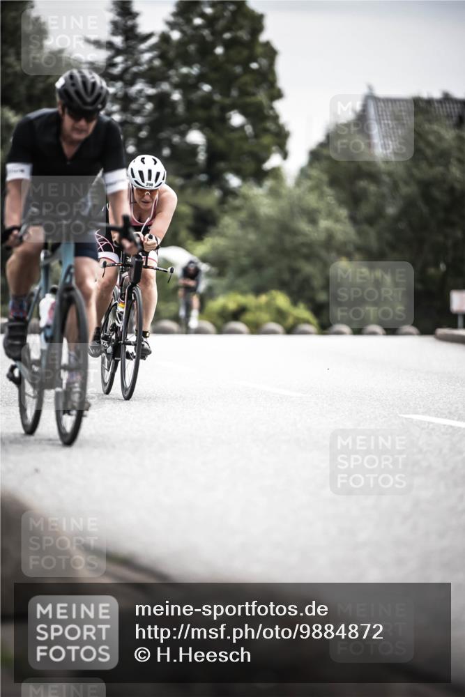 21.06.2026 - 29. Vierlanden-Triathlon H.Heesch http://msf.ph/oto/9884872 21.06.2026 10:36:39 Radfahren 51, 78, 99, 106, 177, 298 meine-sportfotos.de