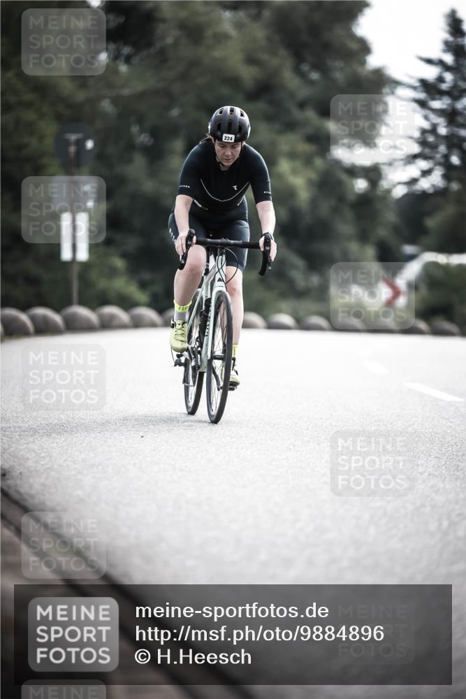 21.06.2026 - 29. Vierlanden-Triathlon H.Heesch http://msf.ph/oto/9884896 21.06.2026 09:19:24 Radfahren 99, 224, 228 meine-sportfotos.de