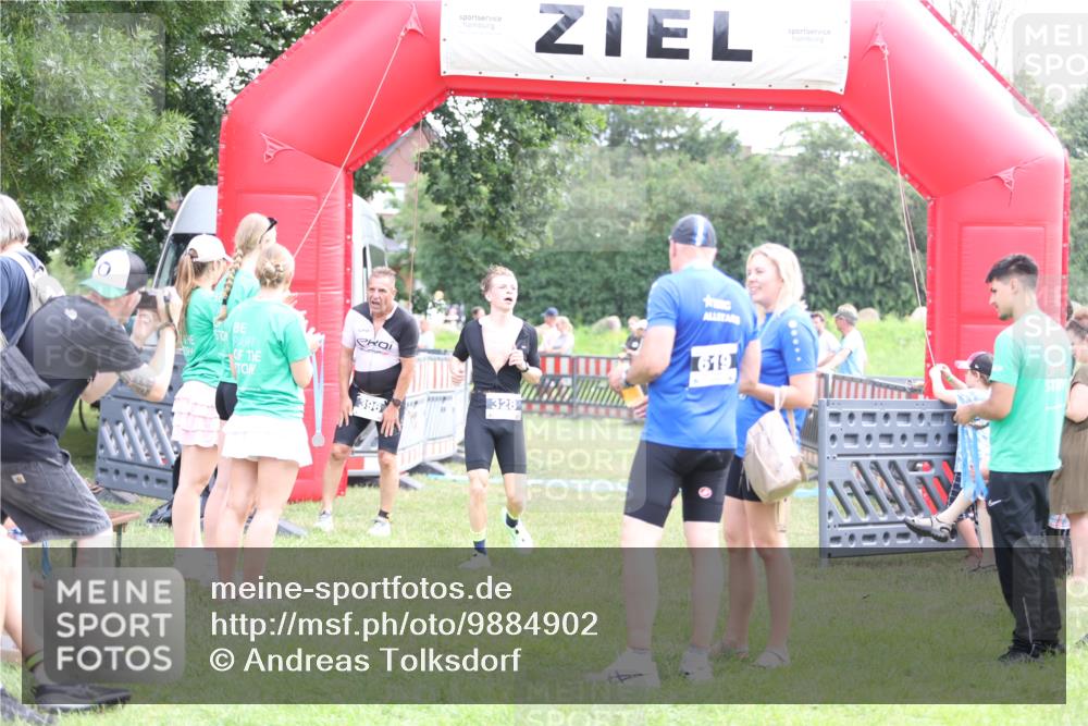 21.06.2026 - 29. Vierlanden-Triathlon Andreas Tolksdorf http://msf.ph/oto/9884902 21.06.2026 11:27:55 Ziel 328, 396, 328, 396 meine-sportfotos.de