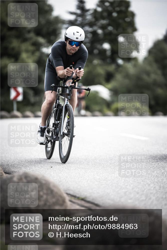 21.06.2026 - 29. Vierlanden-Triathlon H.Heesch http://msf.ph/oto/9884963 21.06.2026 10:36:45 Radfahren 51, 55, 78, 99, 106, 128, 197, 292 meine-sportfotos.de