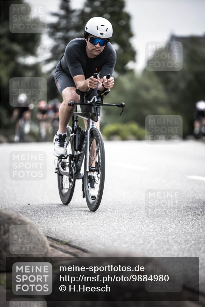 21.06.2026 - 29. Vierlanden-Triathlon H.Heesch http://msf.ph/oto/9884980 21.06.2026 10:36:45 Radfahren 51, 55, 78, 99, 106, 128, 197, 292 meine-sportfotos.de