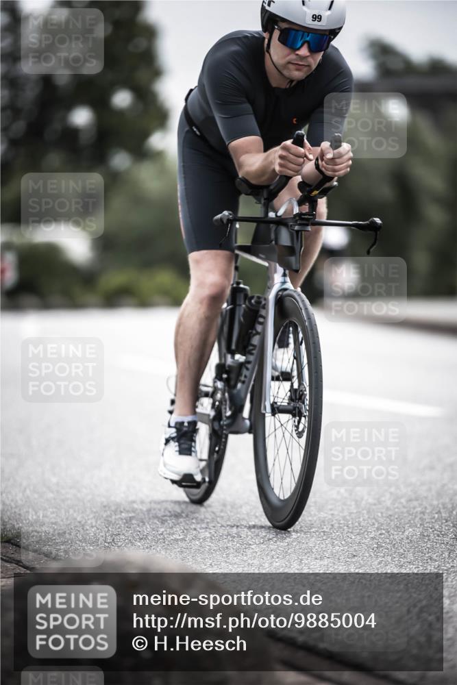 21.06.2026 - 29. Vierlanden-Triathlon H.Heesch http://msf.ph/oto/9885004 21.06.2026 10:36:45 Radfahren 51, 55, 78, 99, 106, 128, 197, 292 meine-sportfotos.de