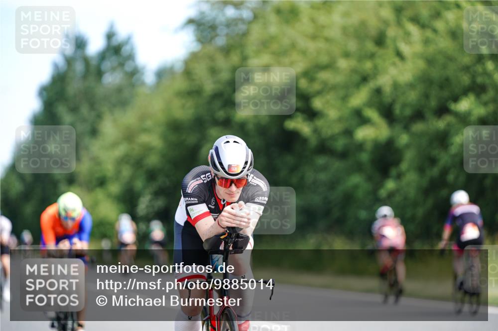 21.06.2026 - Viking Triathlon Michael Burmester http://msf.ph/oto/9885014 21.06.2026 11:20:40 Radfahren 7, 100, 102, 170, 200, 237, 342, 391, 404, 472, 498, 517, 543, 561, 568 meine-sportfotos.de