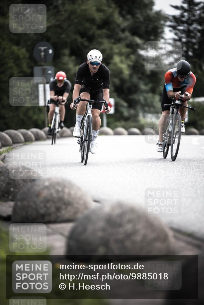 21.06.2026 - 29. Vierlanden-Triathlon H.Heesch http://msf.ph/oto/9885018 21.06.2026 10:36:48 Radfahren 55, 78, 99, 128, 197, 264, 292 meine-sportfotos.de