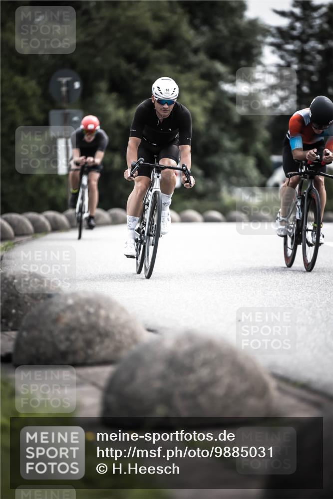 21.06.2026 - 29. Vierlanden-Triathlon H.Heesch http://msf.ph/oto/9885031 21.06.2026 10:36:48 Radfahren 55, 78, 99, 128, 197, 264, 292 meine-sportfotos.de