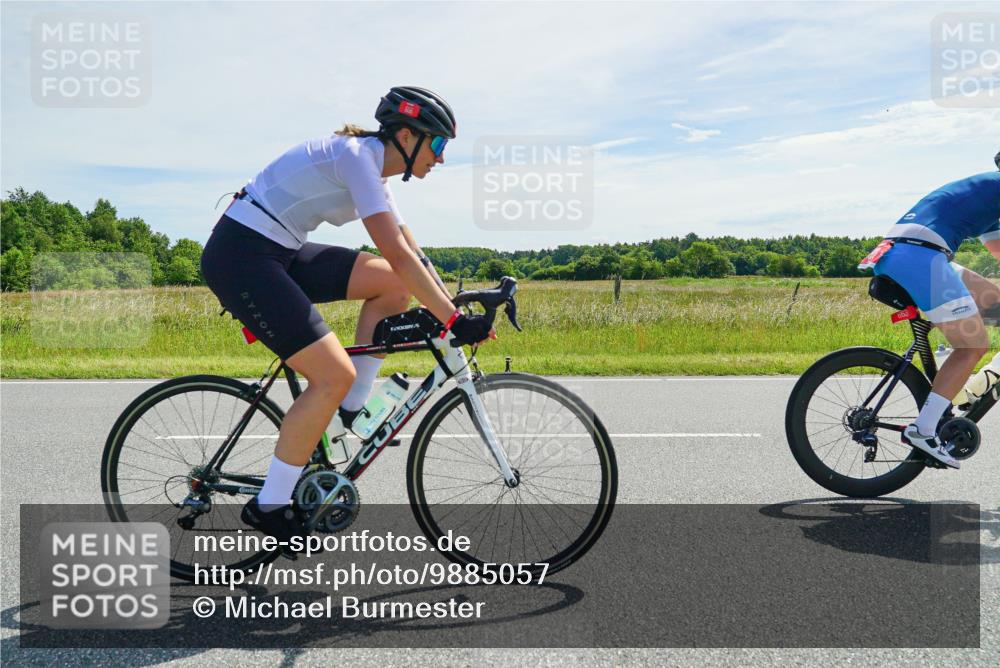 21.06.2026 - Viking Triathlon Michael Burmester http://msf.ph/oto/9885057 21.06.2026 11:30:06 Radfahren 27, 34, 45, 125, 127, 167, 188, 300, 327, 333, 340, 356, 601, 610, 615, 646, 647, 656, 663 meine-sportfotos.de