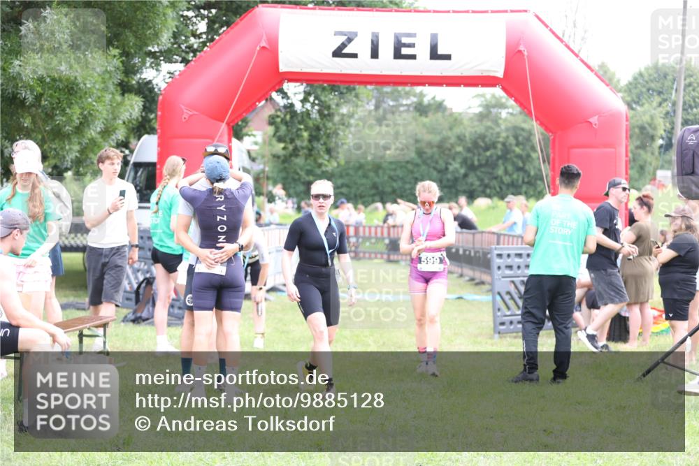 21.06.2026 - 29. Vierlanden-Triathlon Andreas Tolksdorf http://msf.ph/oto/9885128 21.06.2026 11:28:26 Ziel 401, 540, 401, 540 meine-sportfotos.de