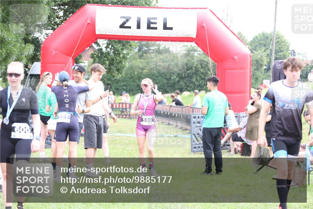 21.06.2026 - 29. Vierlanden-Triathlon Andreas Tolksdorf http://msf.ph/oto/9885177 21.06.2026 11:28:29 Ziel 401, 540, 401, 540 meine-sportfotos.de