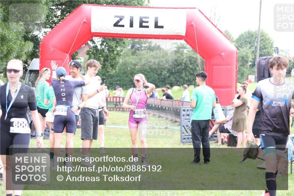 21.06.2026 - 29. Vierlanden-Triathlon Andreas Tolksdorf http://msf.ph/oto/9885192 21.06.2026 11:28:29 Ziel 401, 540, 401, 540 meine-sportfotos.de