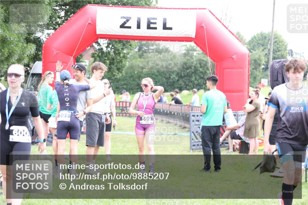 21.06.2026 - 29. Vierlanden-Triathlon Andreas Tolksdorf http://msf.ph/oto/9885207 21.06.2026 11:28:29 Ziel 401, 540, 401, 540 meine-sportfotos.de