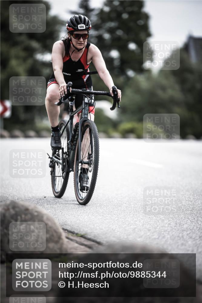 21.06.2026 - 29. Vierlanden-Triathlon H.Heesch http://msf.ph/oto/9885344 21.06.2026 10:37:09 Radfahren 7, 40, 61, 500 meine-sportfotos.de