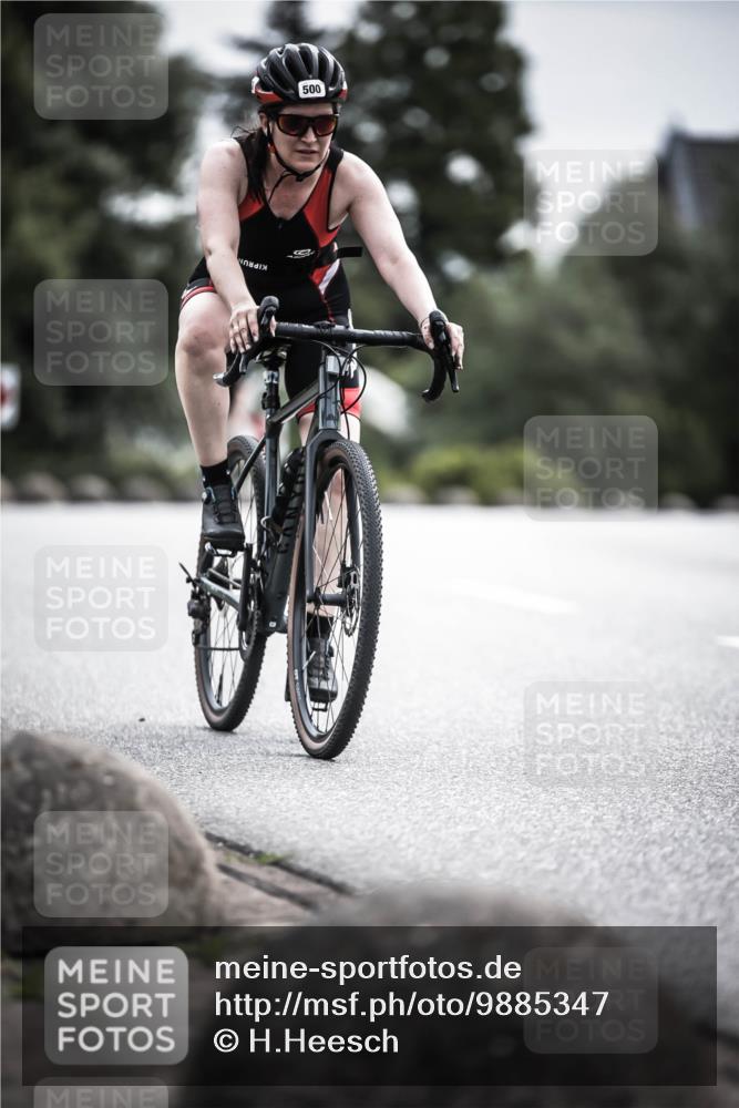 21.06.2026 - 29. Vierlanden-Triathlon H.Heesch http://msf.ph/oto/9885347 21.06.2026 10:37:09 Radfahren 7, 40, 61, 500 meine-sportfotos.de