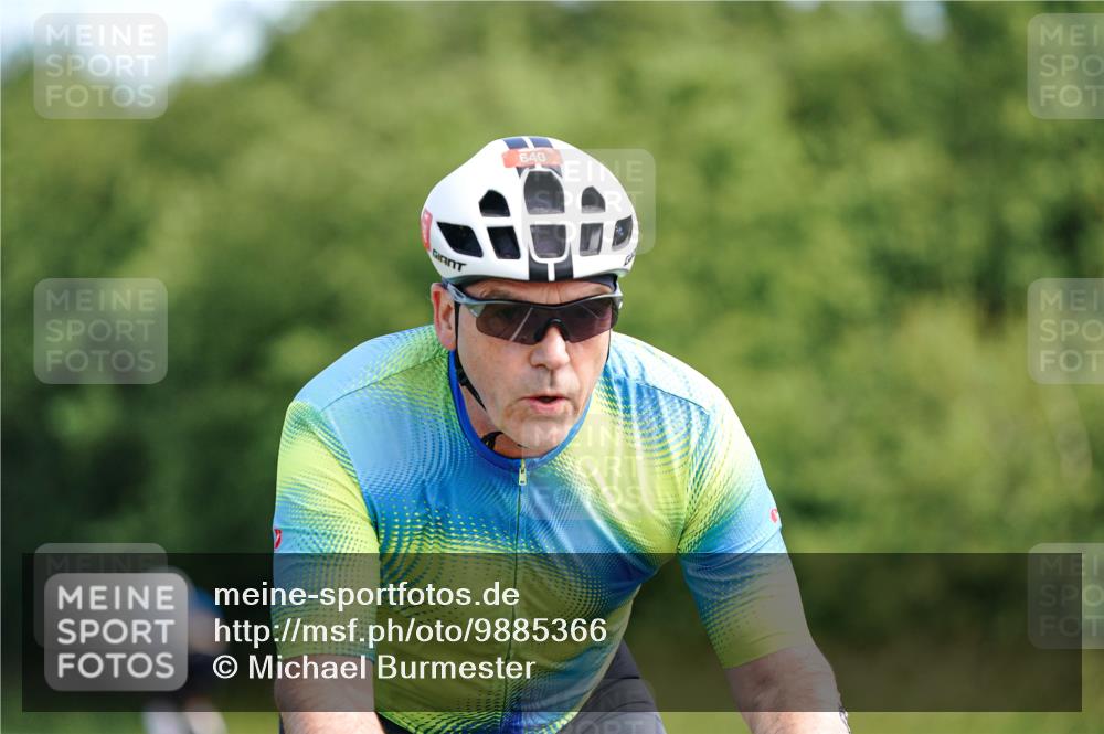 21.06.2026 - Viking Triathlon Michael Burmester http://msf.ph/oto/9885366 21.06.2026 11:21:46 Radfahren 24, 26, 51, 76, 92, 171, 178, 194, 205, 269, 298, 328, 640, 652 meine-sportfotos.de