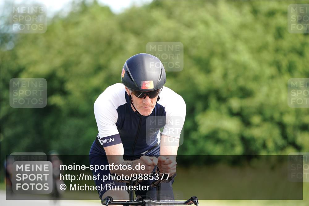 21.06.2026 - Viking Triathlon Michael Burmester http://msf.ph/oto/9885377 21.06.2026 11:21:55 Radfahren 26, 92, 178, 194, 205, 269, 603, 640, 652 meine-sportfotos.de