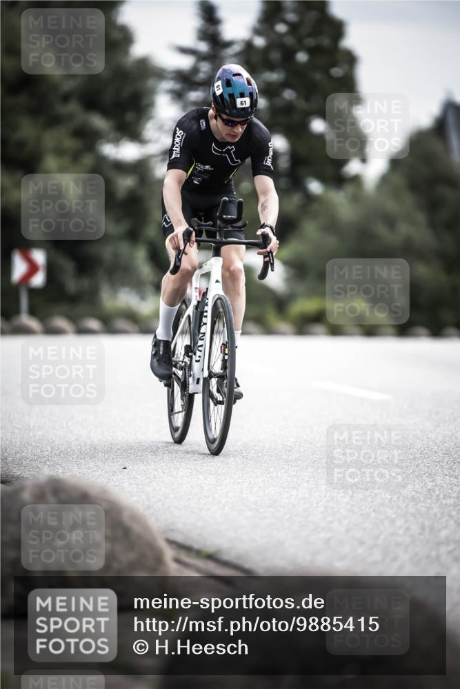 21.06.2026 - 29. Vierlanden-Triathlon H.Heesch http://msf.ph/oto/9885415 21.06.2026 10:37:14 Radfahren 7, 61, 161, 345, 500 meine-sportfotos.de