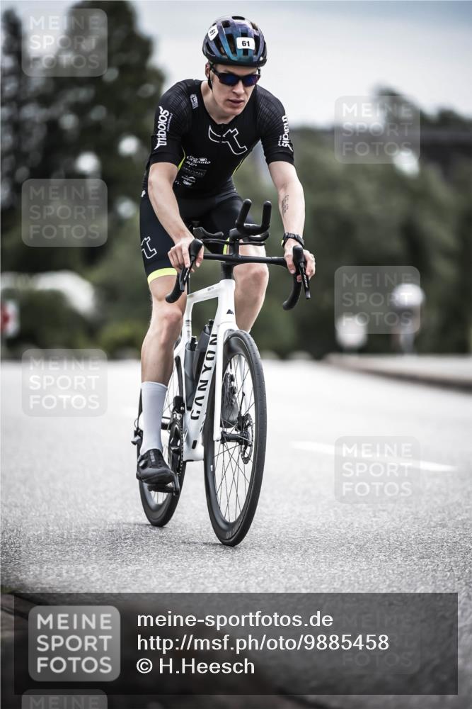21.06.2026 - 29. Vierlanden-Triathlon H.Heesch http://msf.ph/oto/9885458 21.06.2026 10:37:14 Radfahren 7, 61, 161, 345, 500 meine-sportfotos.de