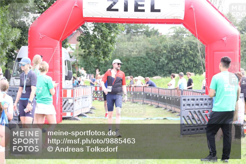 21.06.2026 - 29. Vierlanden-Triathlon Andreas Tolksdorf http://msf.ph/oto/9885463 21.06.2026 11:29:22 Ziel 427, 432, 623, 427, 432, 623 meine-sportfotos.de