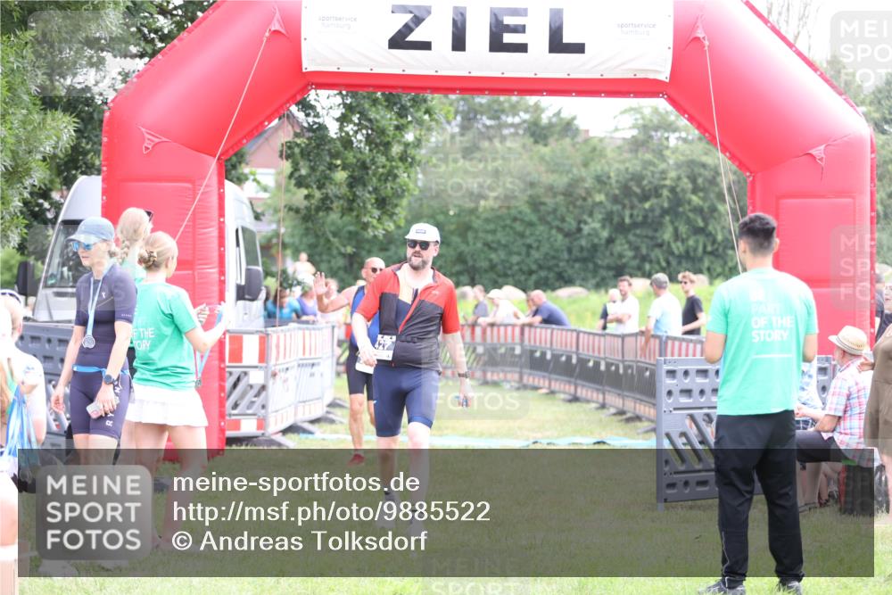 21.06.2026 - 29. Vierlanden-Triathlon Andreas Tolksdorf http://msf.ph/oto/9885522 21.06.2026 11:29:23 Ziel 427, 432, 623, 427, 432, 623 meine-sportfotos.de