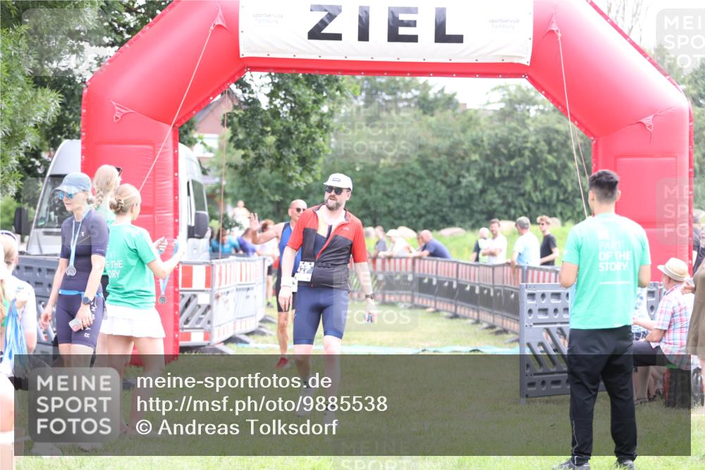 21.06.2026 - 29. Vierlanden-Triathlon Andreas Tolksdorf http://msf.ph/oto/9885538 21.06.2026 11:29:24 Ziel 427, 432, 623, 427, 432, 623 meine-sportfotos.de