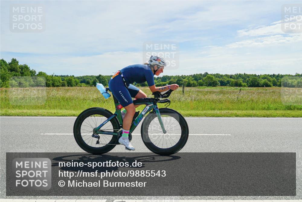 21.06.2026 - Viking Triathlon Michael Burmester http://msf.ph/oto/9885543 21.06.2026 11:35:50 Radfahren 147, 179, 183, 209, 221, 262, 324, 354, 436, 448, 449, 470, 505, 533, 650, 662 meine-sportfotos.de