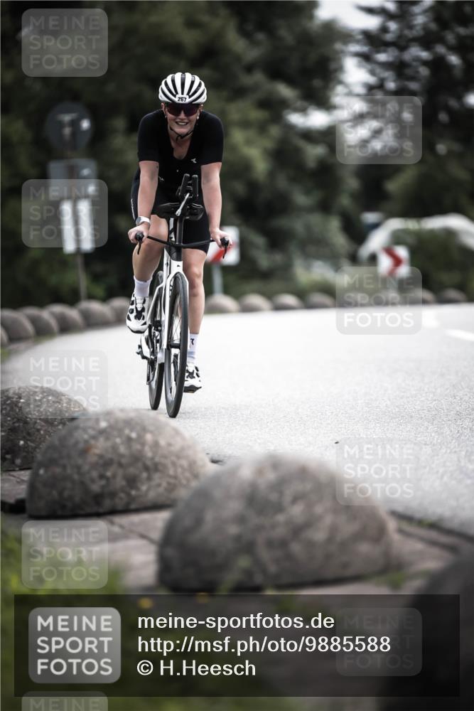 21.06.2026 - 29. Vierlanden-Triathlon H.Heesch http://msf.ph/oto/9885588 21.06.2026 10:37:35 Radfahren 252, 267 meine-sportfotos.de