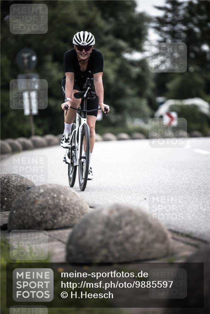 21.06.2026 - 29. Vierlanden-Triathlon H.Heesch http://msf.ph/oto/9885597 21.06.2026 10:37:35 Radfahren 252, 267 meine-sportfotos.de