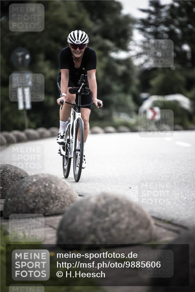 21.06.2026 - 29. Vierlanden-Triathlon H.Heesch http://msf.ph/oto/9885606 21.06.2026 10:37:35 Radfahren 252, 267 meine-sportfotos.de