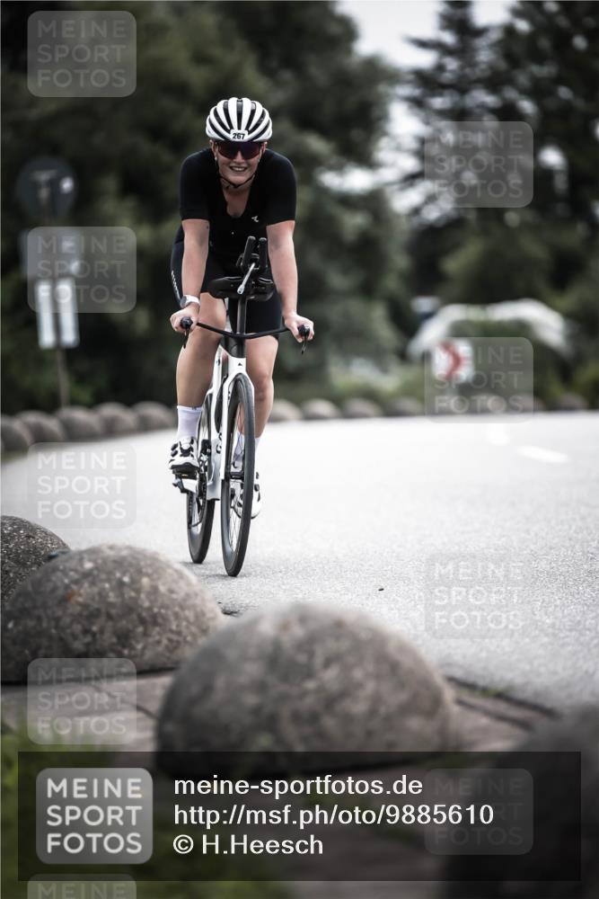 21.06.2026 - 29. Vierlanden-Triathlon H.Heesch http://msf.ph/oto/9885610 21.06.2026 10:37:35 Radfahren 252, 267 meine-sportfotos.de