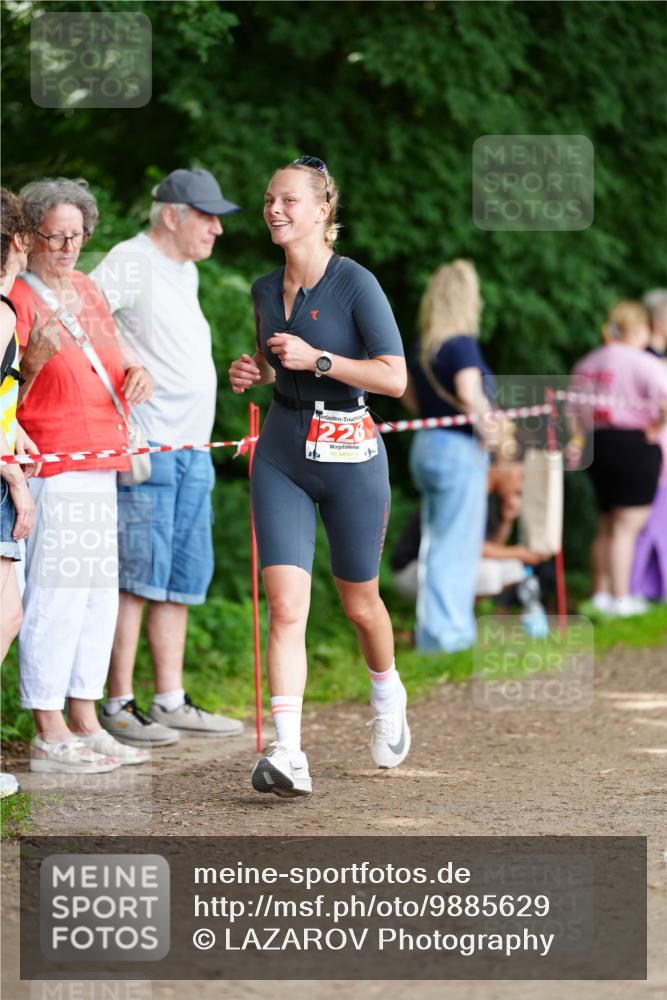 21.06.2026 - 29. Vierlanden-Triathlon LAZAROV Photography http://msf.ph/oto/9885629 21.06.2026 13:22:15 Laufen 226 meine-sportfotos.de