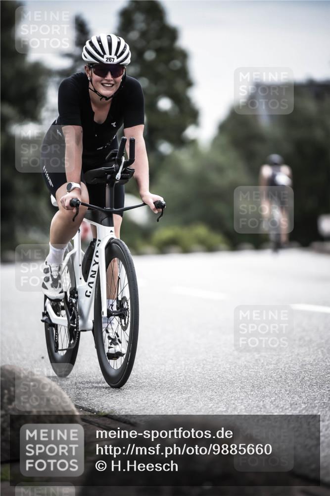 21.06.2026 - 29. Vierlanden-Triathlon H.Heesch http://msf.ph/oto/9885660 21.06.2026 10:37:35 Radfahren 252, 267 meine-sportfotos.de
