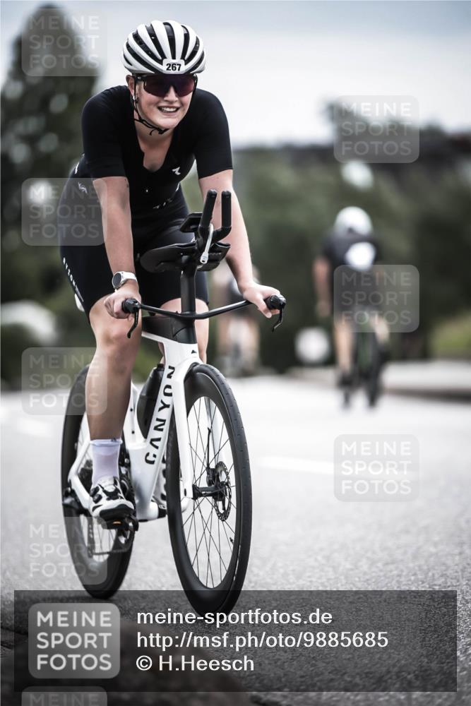 21.06.2026 - 29. Vierlanden-Triathlon H.Heesch http://msf.ph/oto/9885685 21.06.2026 10:37:36 Radfahren 267, 361, 395 meine-sportfotos.de