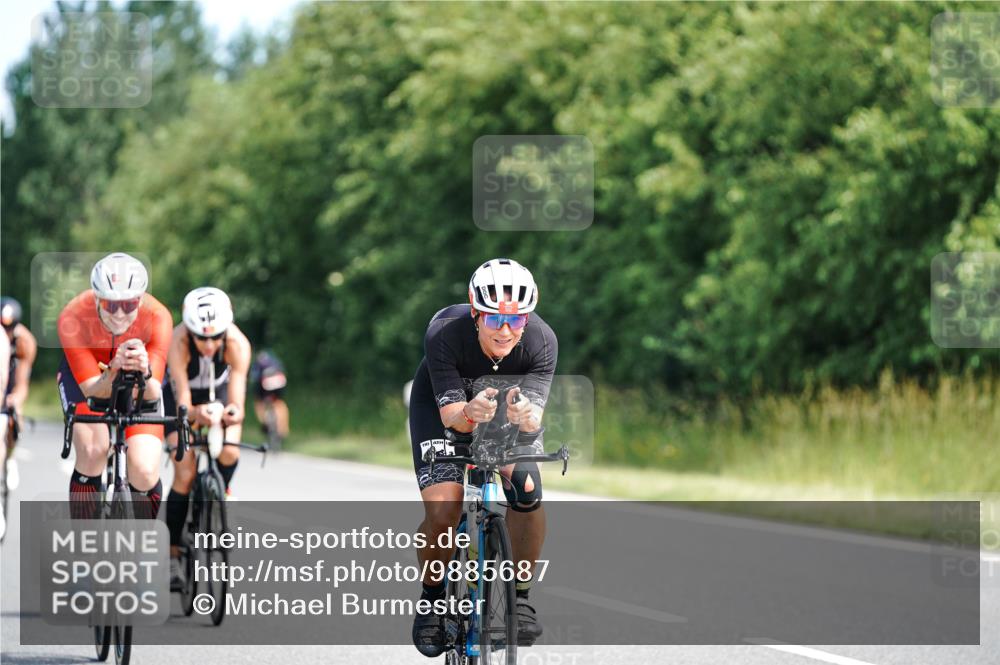 21.06.2026 - Viking Triathlon Michael Burmester http://msf.ph/oto/9885687 21.06.2026 11:24:43 Radfahren 55, 55, 64, 68, 117, 182, 199, 255, 267, 386, 397, 413, 490, 502, 545, 612, 634 meine-sportfotos.de