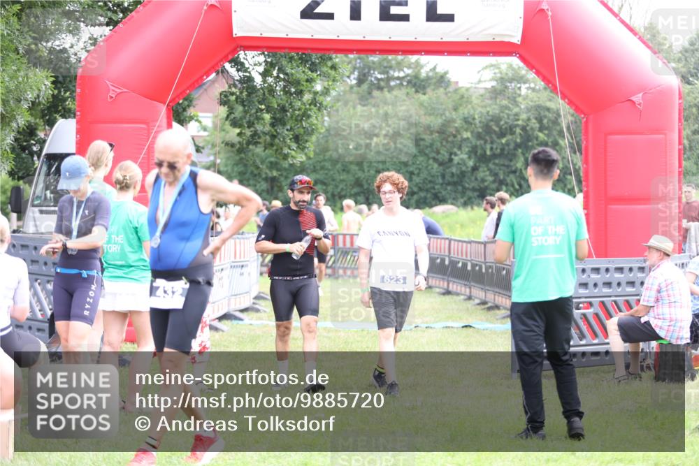 21.06.2026 - 29. Vierlanden-Triathlon Andreas Tolksdorf http://msf.ph/oto/9885720 21.06.2026 11:29:34 Ziel 81, 81 meine-sportfotos.de