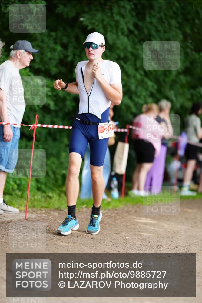 21.06.2026 - 29. Vierlanden-Triathlon LAZAROV Photography http://msf.ph/oto/9885727 21.06.2026 13:22:56 Laufen 20 meine-sportfotos.de
