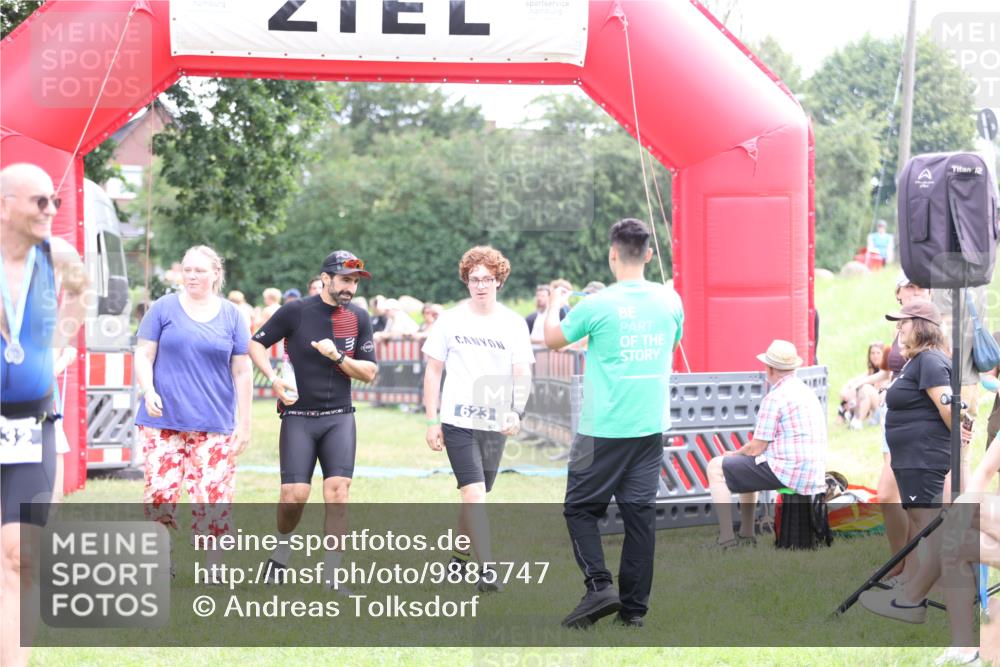21.06.2026 - 29. Vierlanden-Triathlon Andreas Tolksdorf http://msf.ph/oto/9885747 21.06.2026 11:29:36 Ziel 81, 81 meine-sportfotos.de