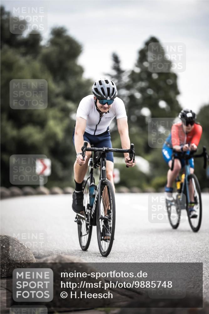 21.06.2026 - 29. Vierlanden-Triathlon H.Heesch http://msf.ph/oto/9885748 21.06.2026 10:37:50 Radfahren 20, 35, 67, 233, 303, 336, 429, 437 meine-sportfotos.de