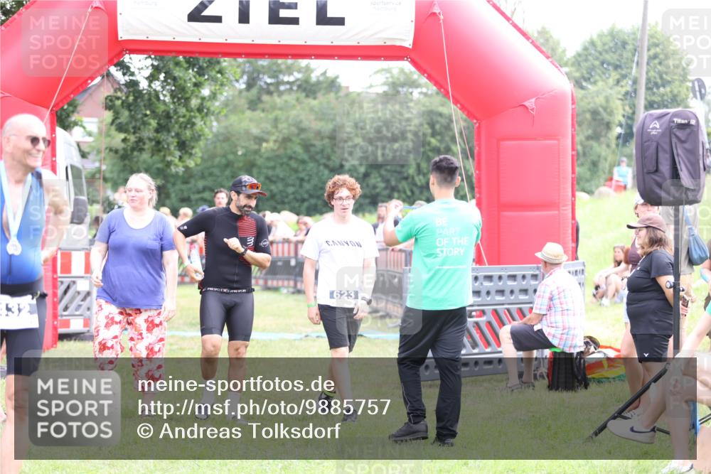 21.06.2026 - 29. Vierlanden-Triathlon Andreas Tolksdorf http://msf.ph/oto/9885757 21.06.2026 11:29:36 Ziel 81, 81 meine-sportfotos.de