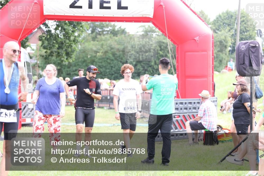21.06.2026 - 29. Vierlanden-Triathlon Andreas Tolksdorf http://msf.ph/oto/9885768 21.06.2026 11:29:36 Ziel 81, 81 meine-sportfotos.de