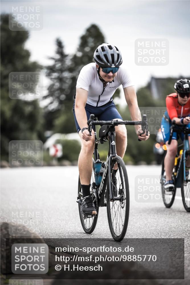 21.06.2026 - 29. Vierlanden-Triathlon H.Heesch http://msf.ph/oto/9885770 21.06.2026 10:37:50 Radfahren 20, 35, 67, 233, 303, 336, 429, 437 meine-sportfotos.de