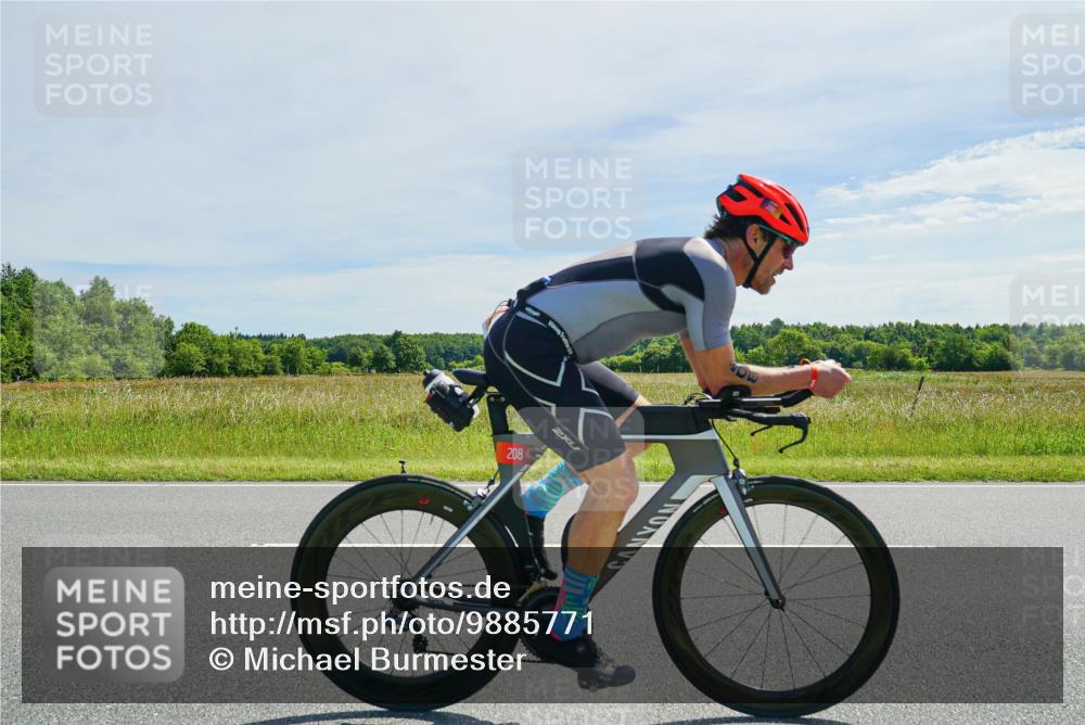 21.06.2026 - Viking Triathlon Michael Burmester http://msf.ph/oto/9885771 21.06.2026 11:38:37 Radfahren 1, 4, 43, 82, 139, 164, 208, 268, 285, 328, 469, 494, 563, 654 meine-sportfotos.de