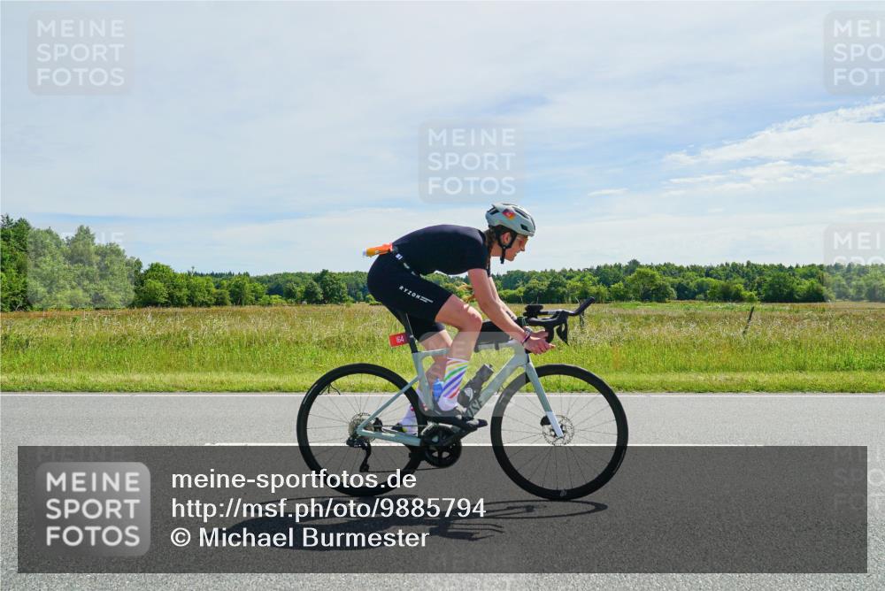 21.06.2026 - Viking Triathlon Michael Burmester http://msf.ph/oto/9885794 21.06.2026 11:38:49 Radfahren 100, 105, 139, 164, 171, 268, 276, 531, 563, 605, 606, 617, 638, 648 meine-sportfotos.de