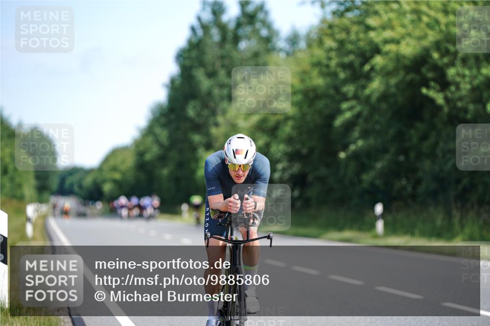 21.06.2026 - Viking Triathlon Michael Burmester http://msf.ph/oto/9885806 21.06.2026 11:24:51 Radfahren 55, 55, 59, 64, 68, 117, 182, 199, 255, 386, 413, 413, 502, 515, 545, 612 meine-sportfotos.de