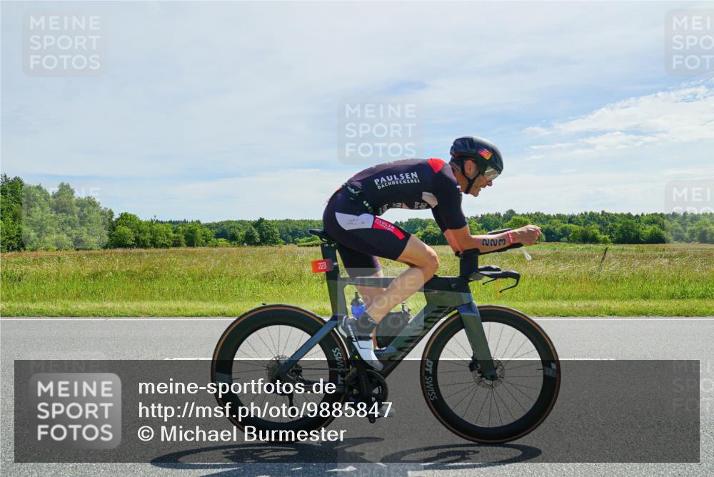 21.06.2026 - Viking Triathlon Michael Burmester http://msf.ph/oto/9885847 21.06.2026 11:39:36 Radfahren 2, 19, 192, 194, 223, 358, 510 meine-sportfotos.de