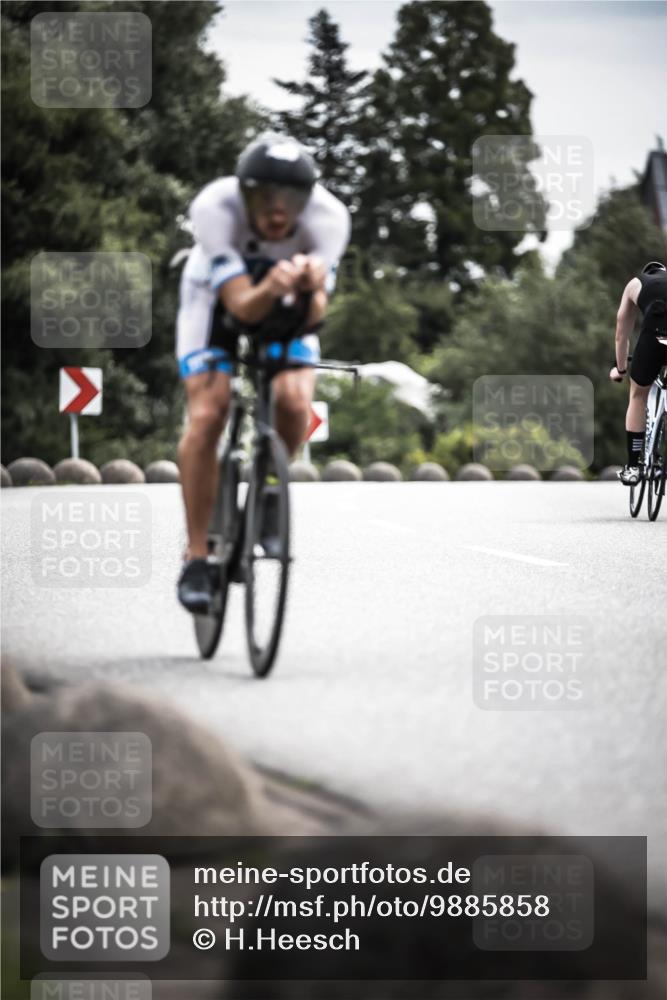 21.06.2026 - 29. Vierlanden-Triathlon H.Heesch http://msf.ph/oto/9885858 21.06.2026 10:38:55 Radfahren 175, 225 meine-sportfotos.de
