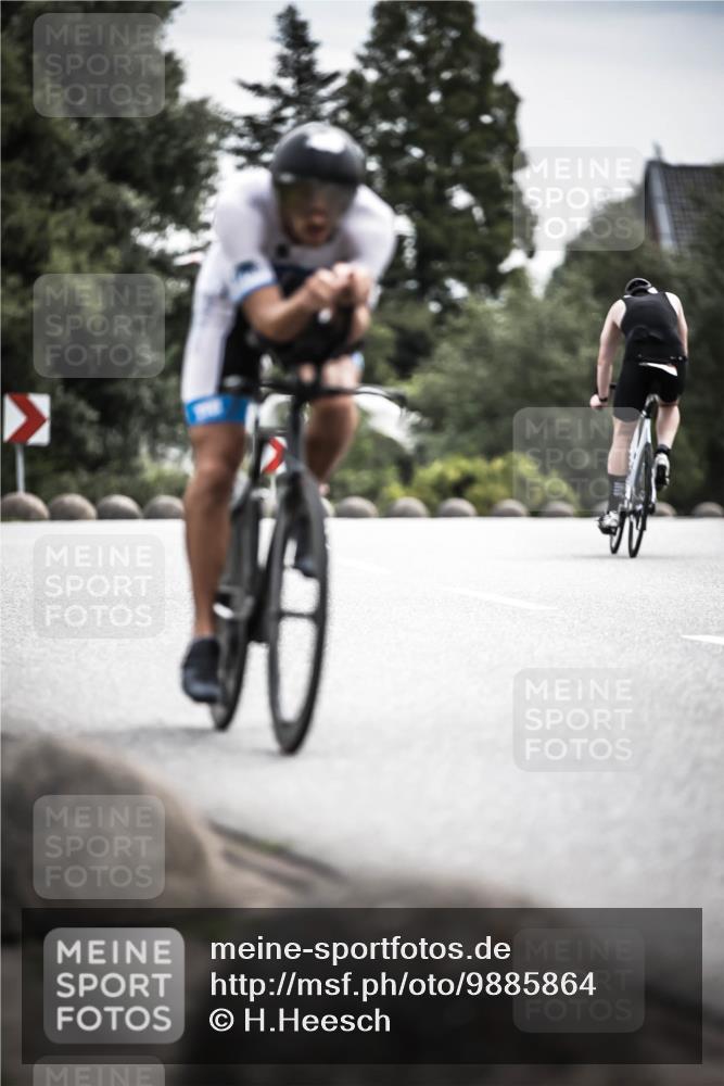 21.06.2026 - 29. Vierlanden-Triathlon H.Heesch http://msf.ph/oto/9885864 21.06.2026 10:38:56 Radfahren 175, 225 meine-sportfotos.de