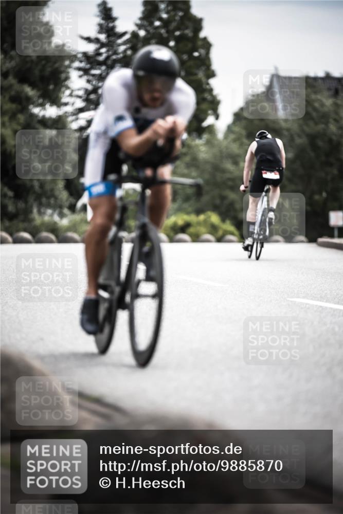 21.06.2026 - 29. Vierlanden-Triathlon H.Heesch http://msf.ph/oto/9885870 21.06.2026 10:38:56 Radfahren 175, 225 meine-sportfotos.de