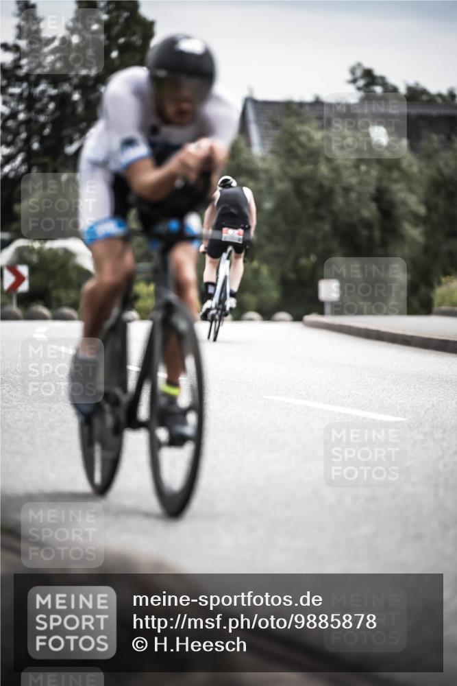 21.06.2026 - 29. Vierlanden-Triathlon H.Heesch http://msf.ph/oto/9885878 21.06.2026 10:38:56 Radfahren 175, 225 meine-sportfotos.de