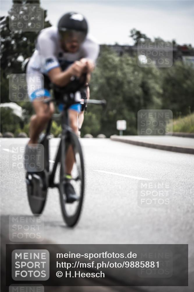 21.06.2026 - 29. Vierlanden-Triathlon H.Heesch http://msf.ph/oto/9885881 21.06.2026 10:38:56 Radfahren 175, 225 meine-sportfotos.de