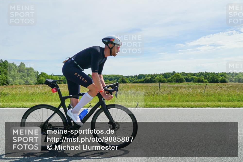 21.06.2026 - Viking Triathlon Michael Burmester http://msf.ph/oto/9885887 21.06.2026 11:40:11 Radfahren 21, 91, 196, 205, 350, 380, 540, 555, 607, 628, 639 meine-sportfotos.de